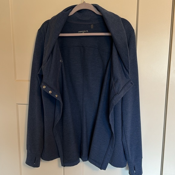 Danskin, lightweight cowl neck sport jacket - Picture 3 of 5